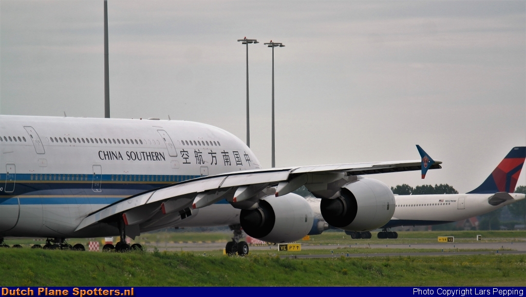 B-6140 Airbus A380-800 China Southern by Lars Pepping