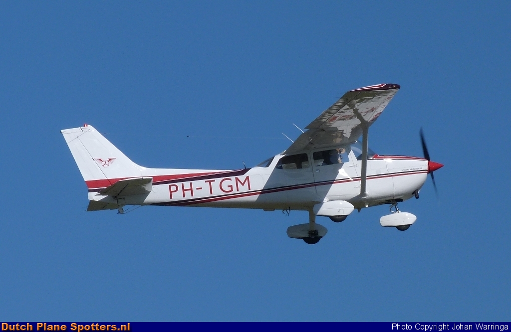 PH-TGM Cessna 172 Skyhawk Special Air Services by Johan Warringa