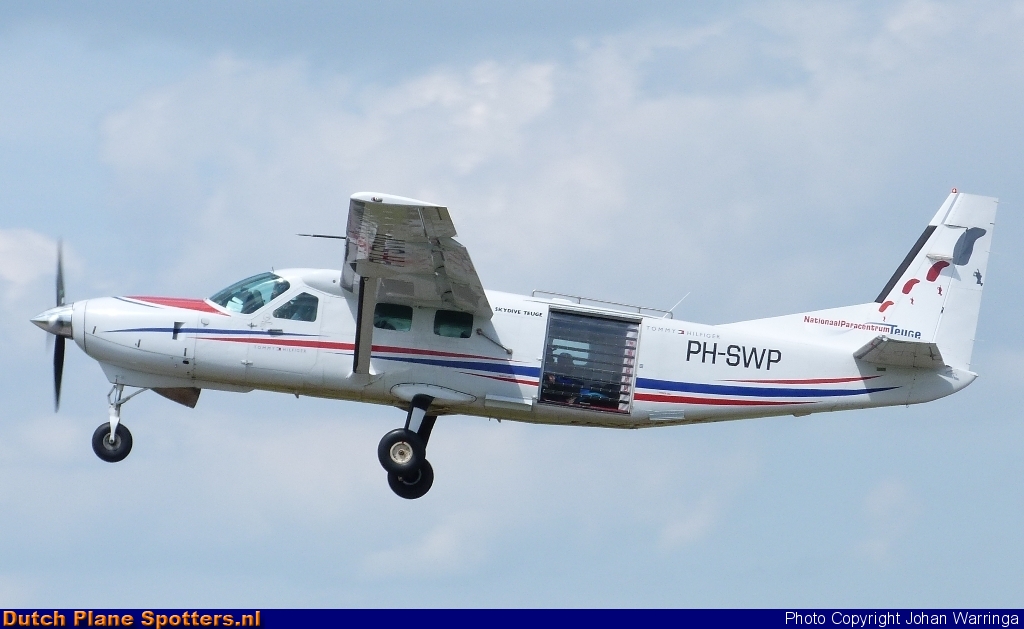 PH-SWP Cessna 208 Super Cargomaster Paracentrum Teuge by Johan Warringa