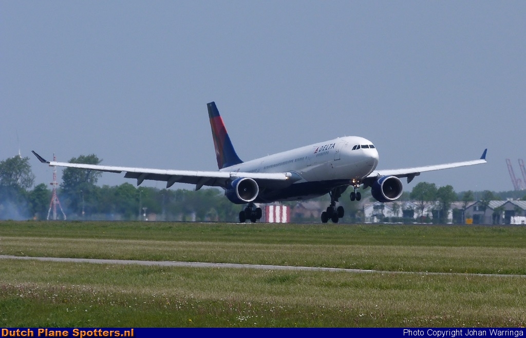 N856NW Airbus A330-200 Delta Airlines by Johan Warringa