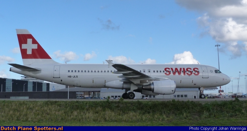 HB-JLS Airbus A320 Swiss International Air Lines by Johan Warringa