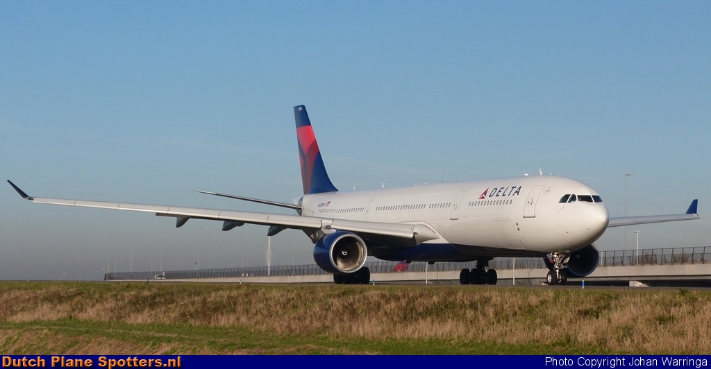 N818NW Airbus A330-300 Delta Airlines by Johan Warringa
