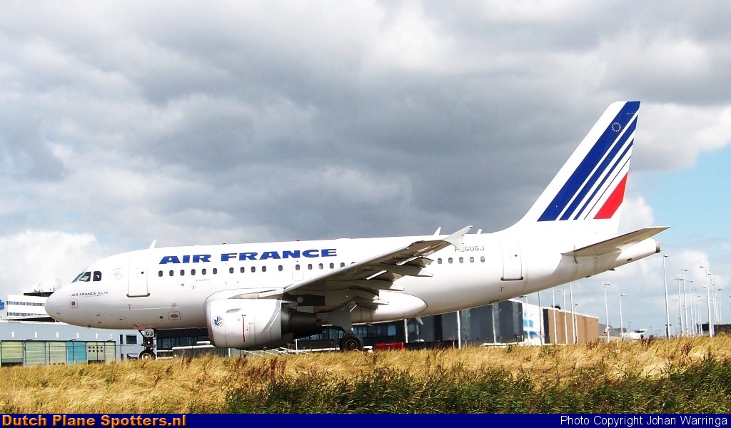F-GUGJ Airbus A318 Air France by Johan Warringa