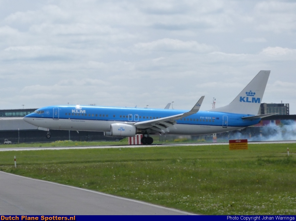 PH-BXH Boeing 737-800 KLM Royal Dutch Airlines by Johan Warringa