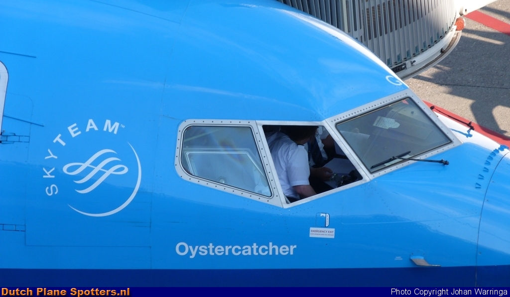 PH-BGX Boeing 737-700 KLM Royal Dutch Airlines by Johan Warringa