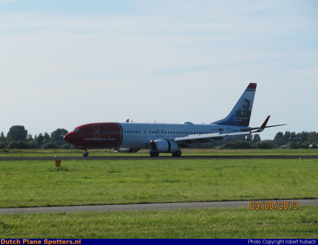 LN-DYP Boeing 737-800 Norwegian Air Shuttle by Robert hubach