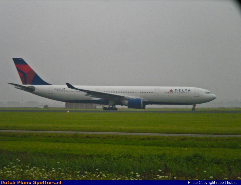 N811NW Airbus A330-300 Delta Airlines by Robert hubach
