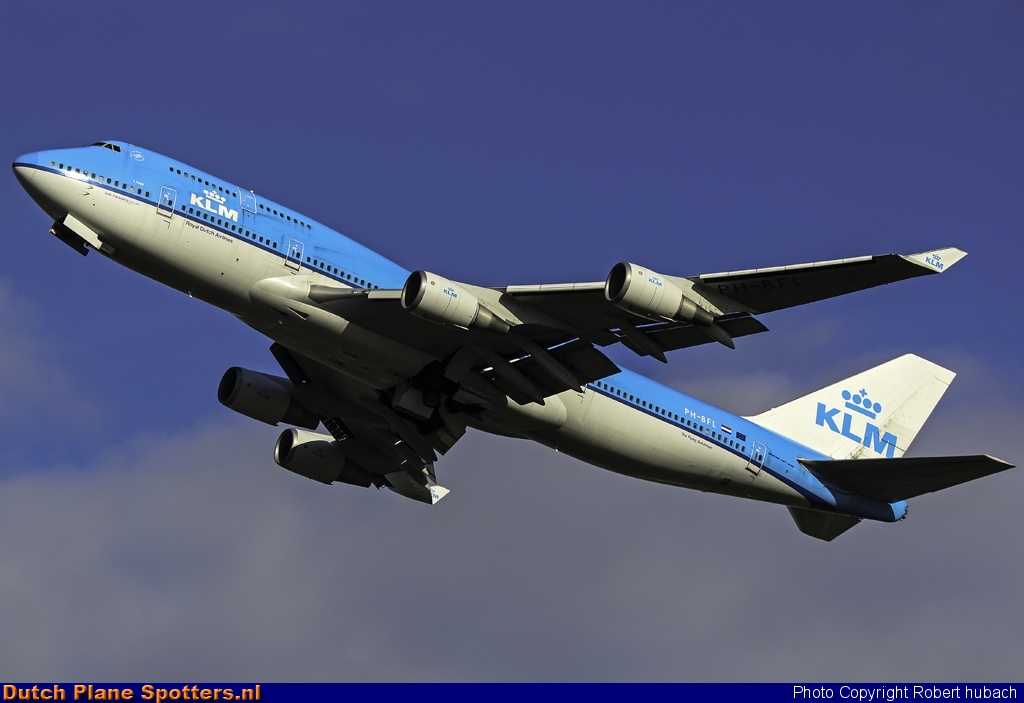 PH-BFL Boeing 747-400 KLM Royal Dutch Airlines by Robert hubach