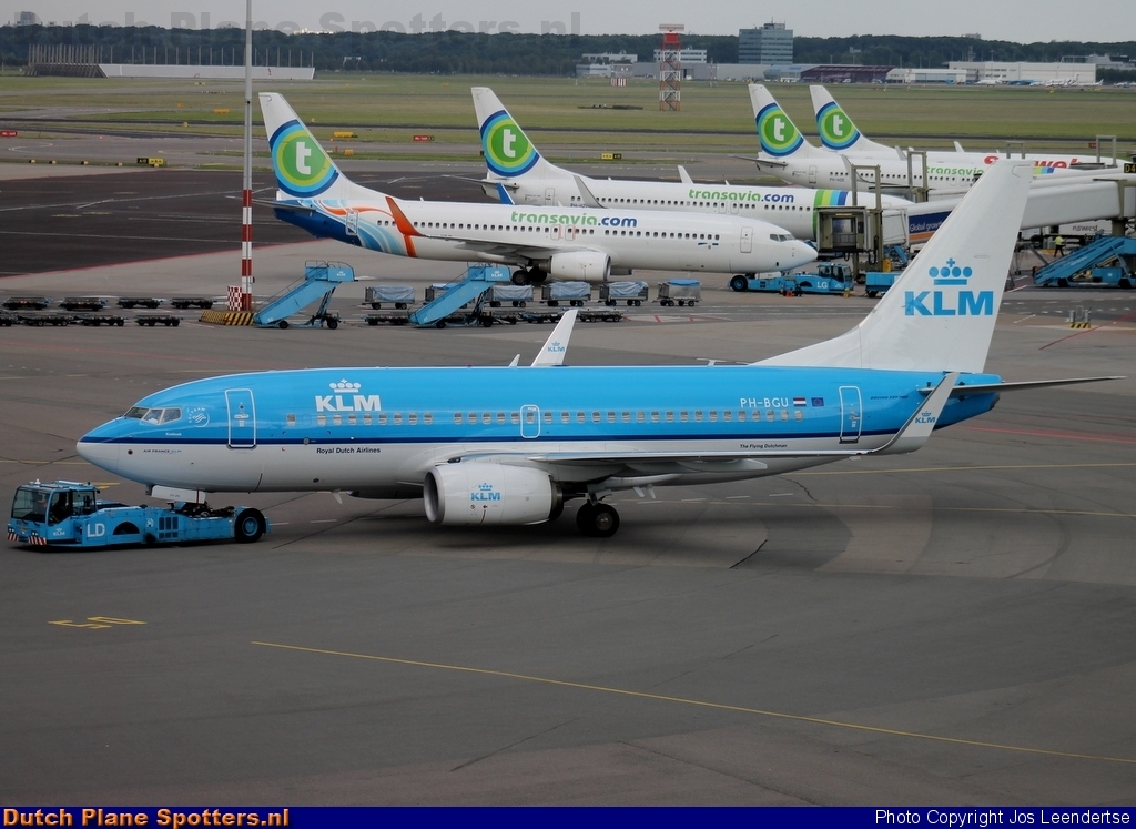 PH-BGU Boeing 737-700 KLM Royal Dutch Airlines by Jos Leendertse