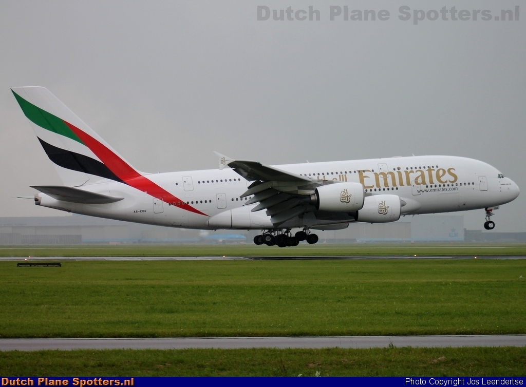 A6-EDQ Airbus A380-800 Emirates by Jos Leendertse