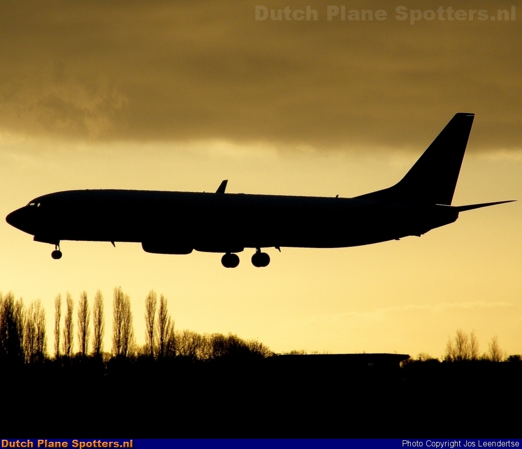 PH-BXA Boeing 737-800 KLM Royal Dutch Airlines by Jos Leendertse