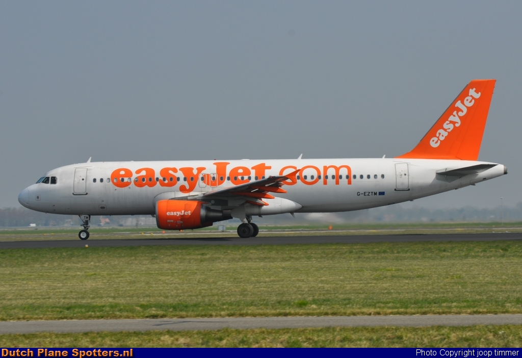 G-EZTM Airbus A320 easyJet by joop timmer