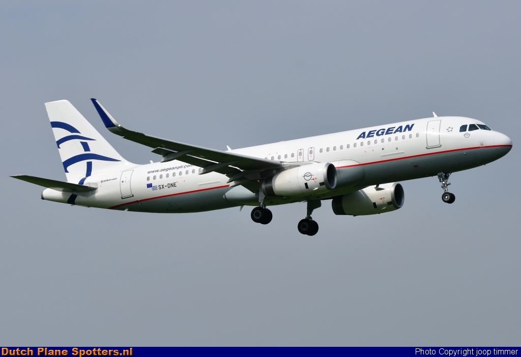 SX-DNE Airbus A320 Aegean Airlines by joop timmer