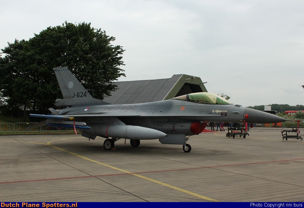 J-624 General Dynamics F-16 Fighting Falcon MIL - Dutch Royal Air Force by rini buis
