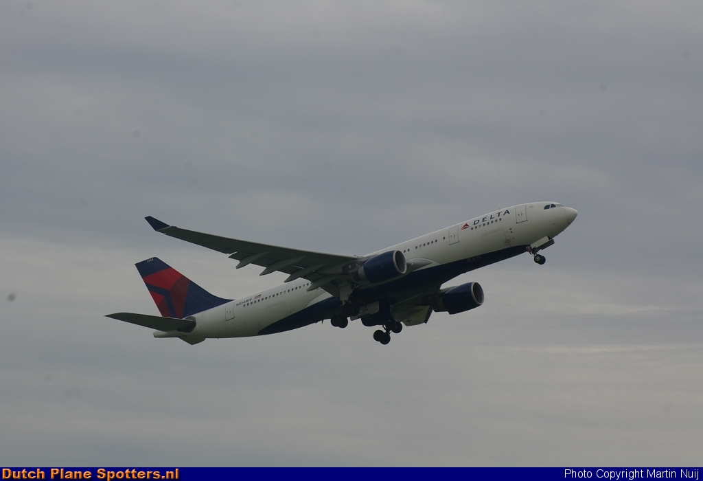 N854NW Airbus A330-200 Delta Airlines by Martin Nuij
