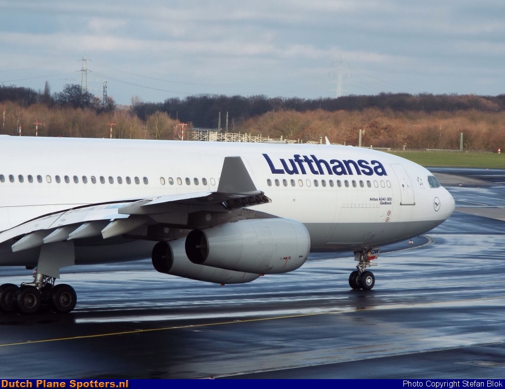 D-AIGW Airbus A340-300 Lufthansa by Stefan Blok