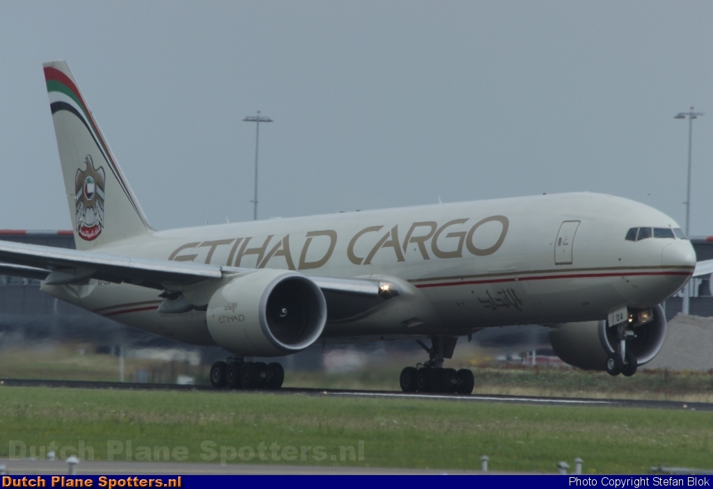 A6-DDA Boeing 777-F Etihad Cargo by Stefan Blok