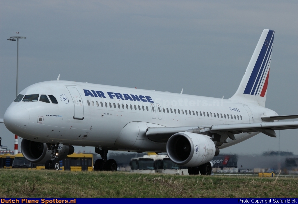 F-GKXJ Airbus A320 Air France by Stefan Blok