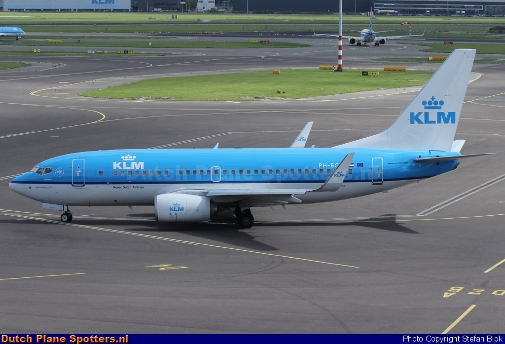 PH-BGW Boeing 737-700 KLM Royal Dutch Airlines by Stefan Blok