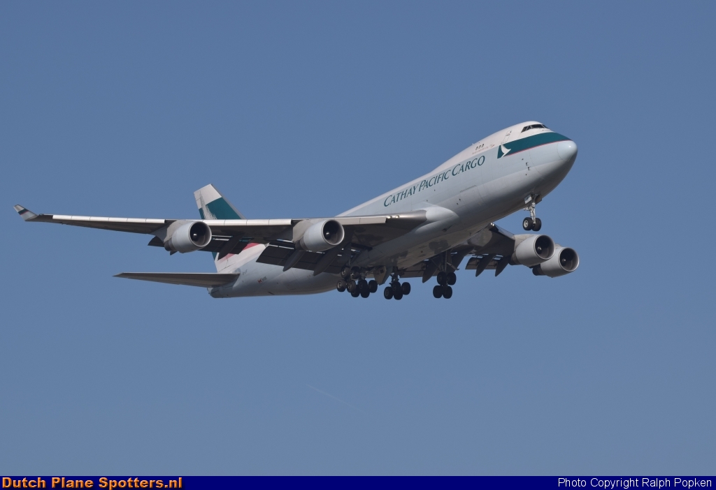 B-LIF Boeing 747-400 Cathay Pacific Cargo by Ralph Popken