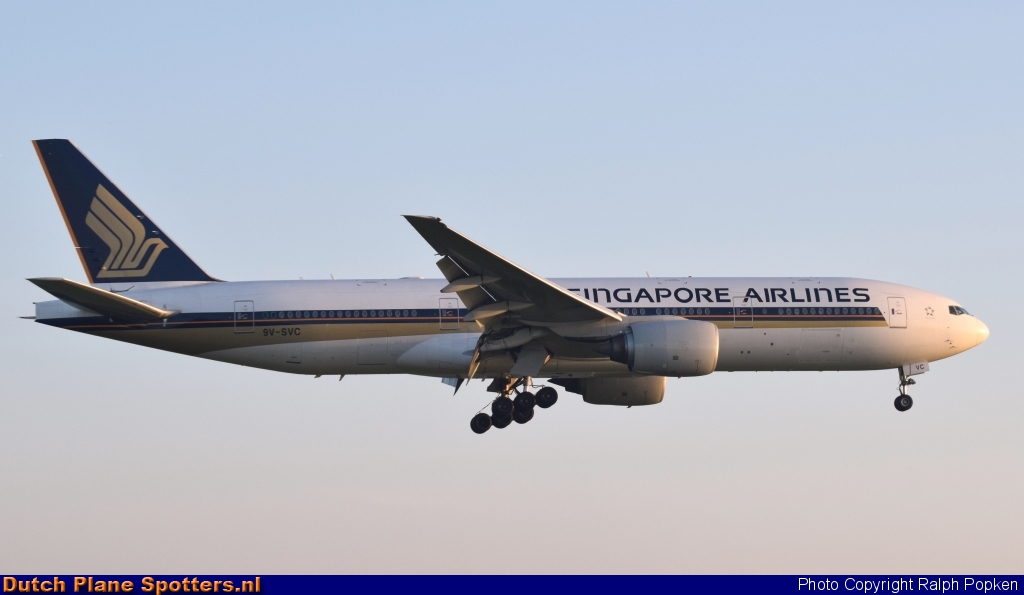 9V-SVC Boeing 777-200 Singapore Airlines by Ralph Popken