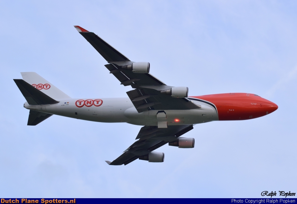 OO-THB Boeing 747-400 TNT Airways by Ralph Popken