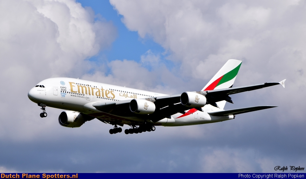 A6-EEN Airbus A380-800 Emirates by Ralph Popken