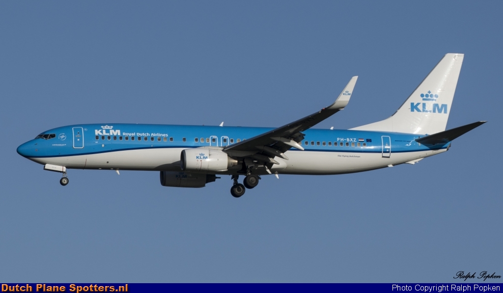 PH-BXZ Boeing 737-800 KLM Royal Dutch Airlines by Ralph Popken