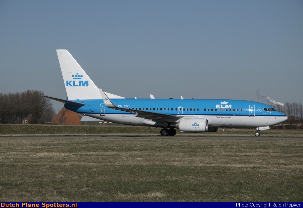 PH-BGT Boeing 737-700 KLM Royal Dutch Airlines by Ralph Popken