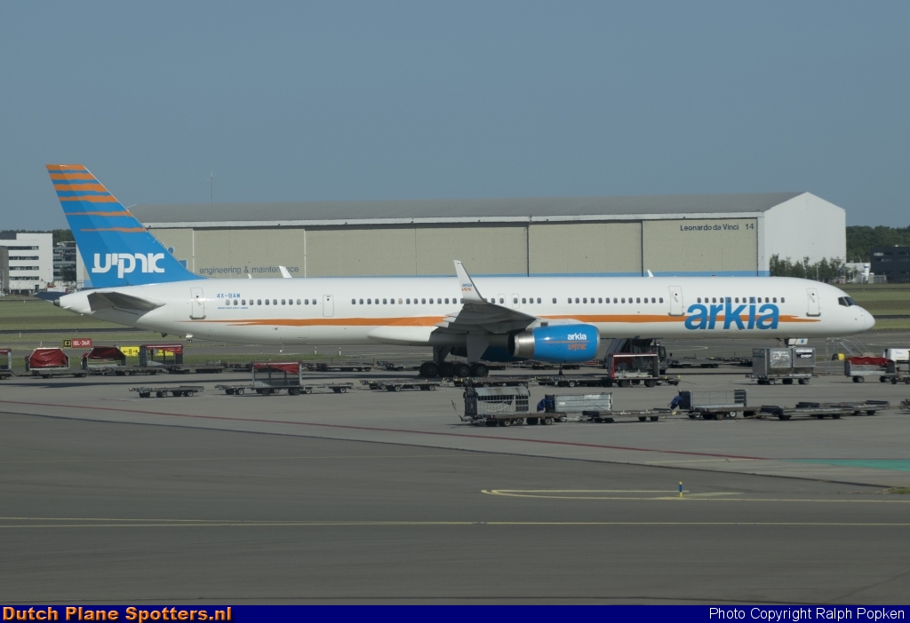 4X-BAW Boeing 757-300 Arkia Israeli Airlines by Ralph Popken