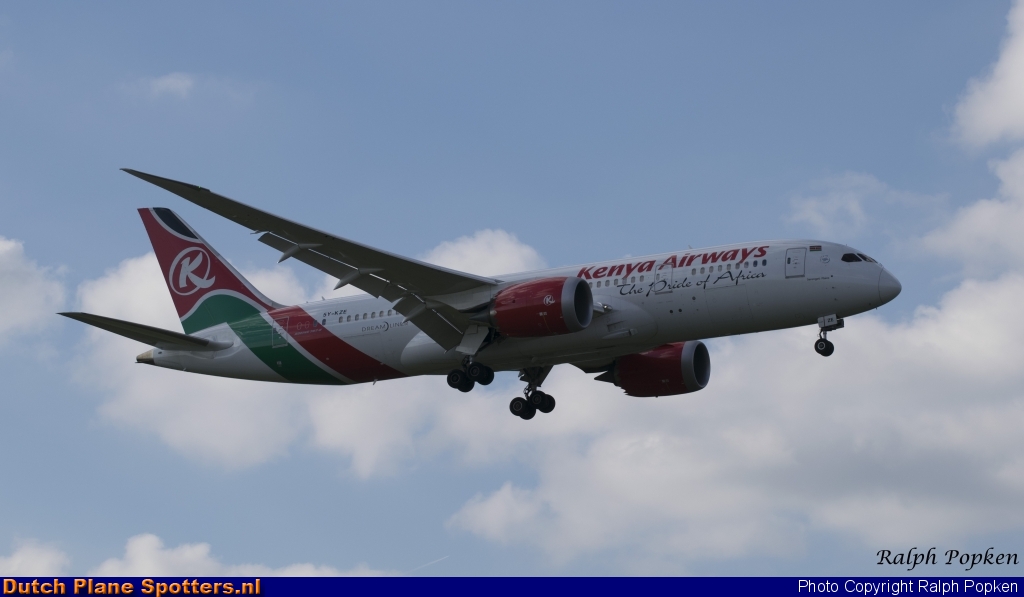5Y-KZE Boeing 787-8 Dreamliner Kenya Airways by Ralph Popken