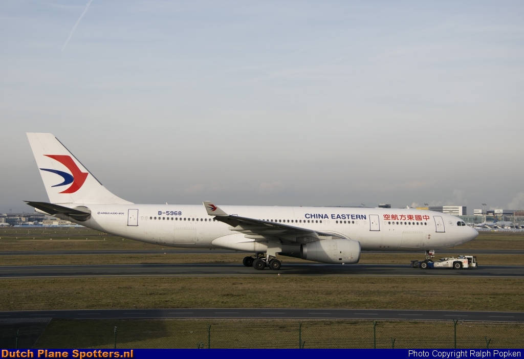 B-5968 Airbus A330-200 China Eastern Airlines by Ralph Popken