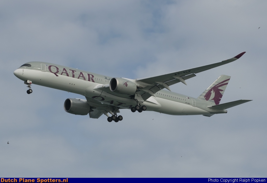 A7-ALF Airbus A350-900 Qatar Airways by Ralph Popken