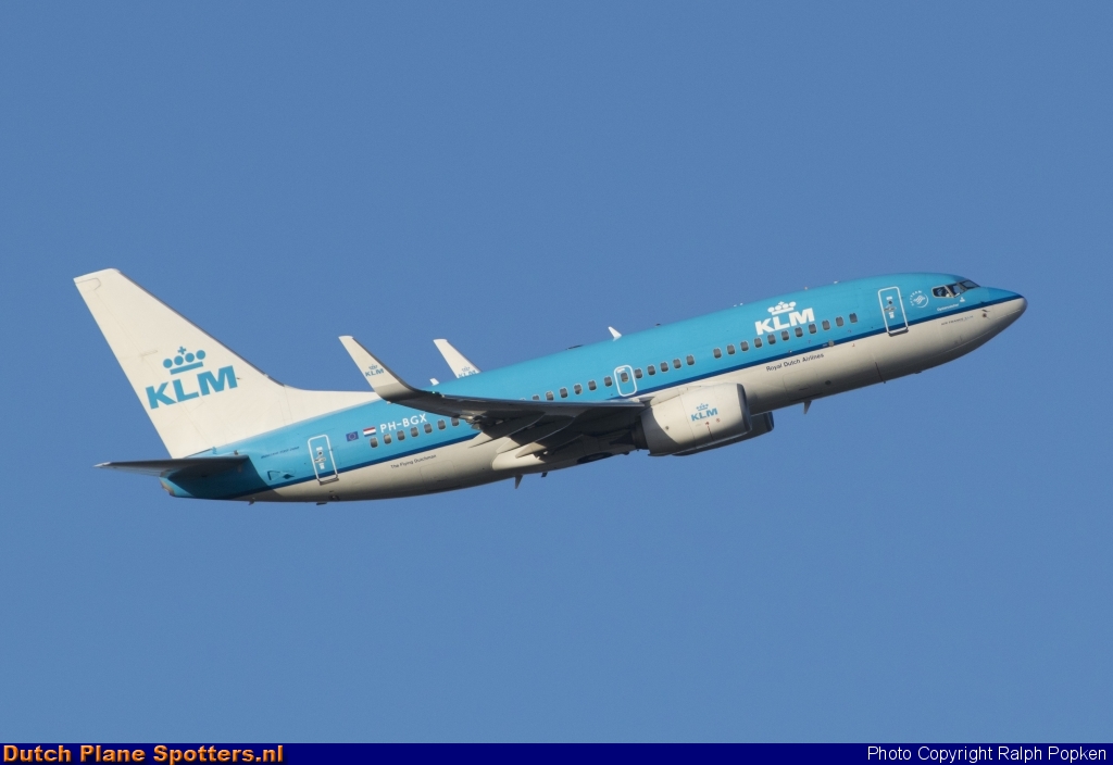 PH-BGX Boeing 737-700 KLM Royal Dutch Airlines by Ralph Popken