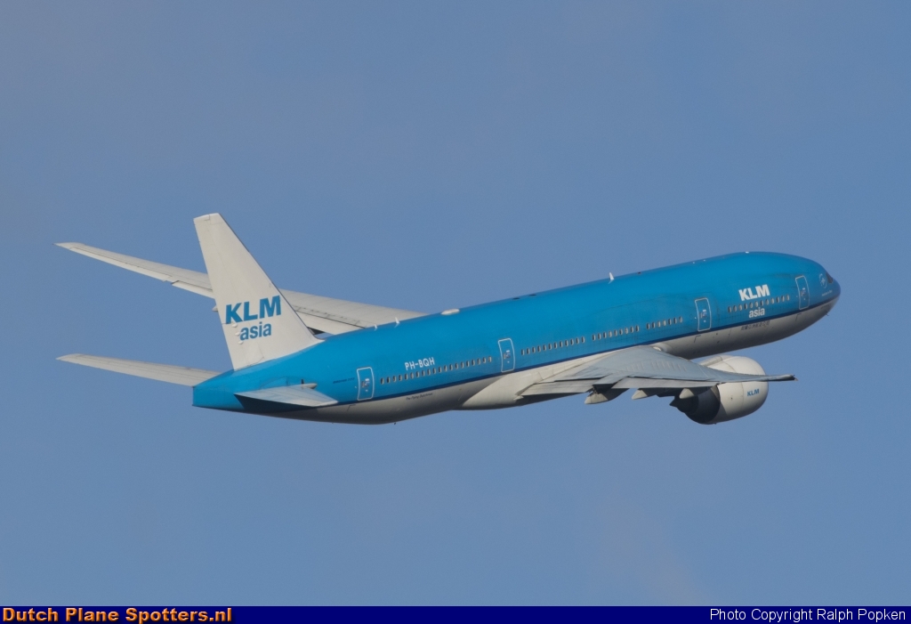 PH-BQH Boeing 777-200 KLM Royal Dutch Airlines by Ralph Popken