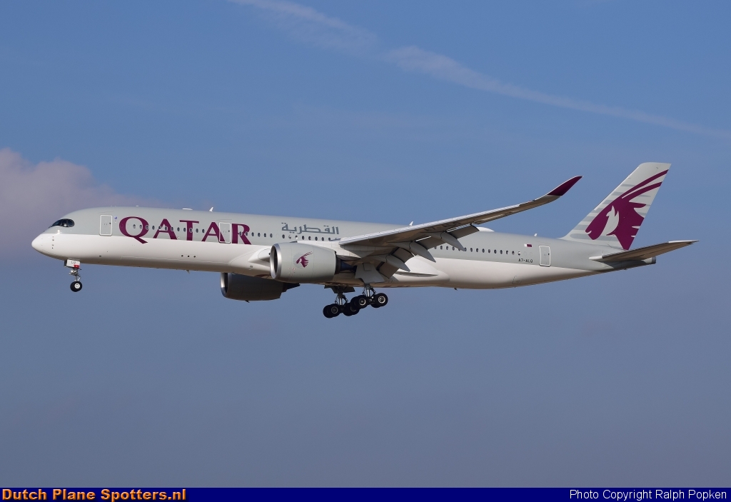 A7-ALQ Airbus A350-900 Qatar Airways by Ralph Popken