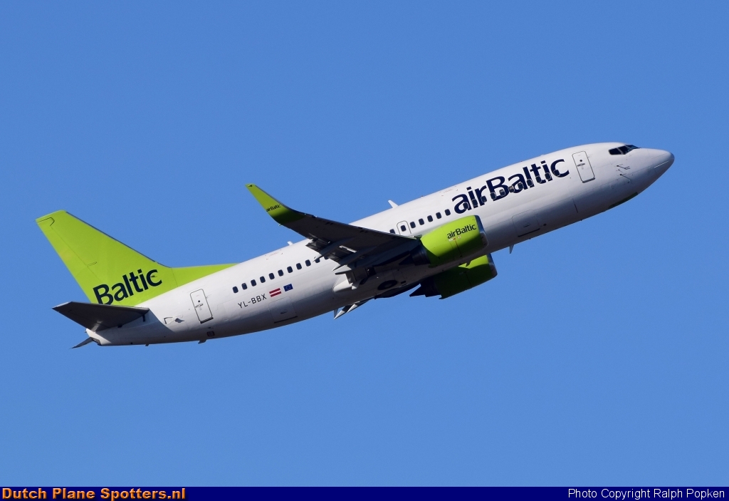 YL-BBX Boeing 737-300 Air Baltic by Ralph Popken