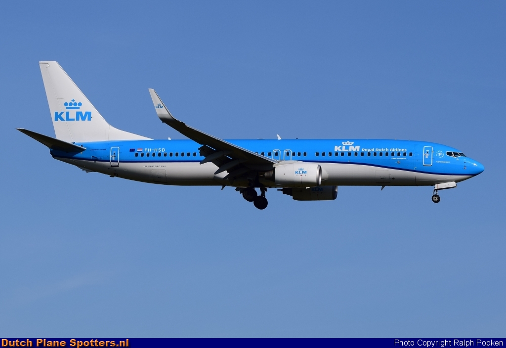 PH-HSD Boeing 737-800 KLM Royal Dutch Airlines by Ralph Popken
