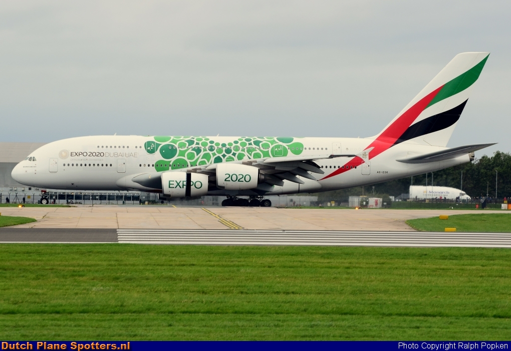 A6-EOK Airbus A380-800 Emirates by Ralph Popken