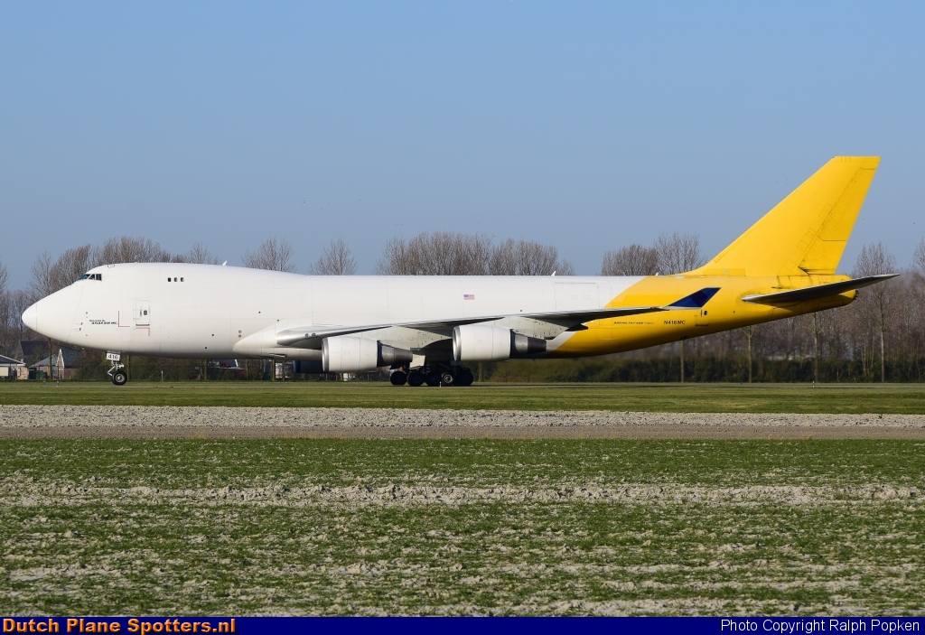 N416MC Boeing 747-400 Atlas Air by Ralph Popken