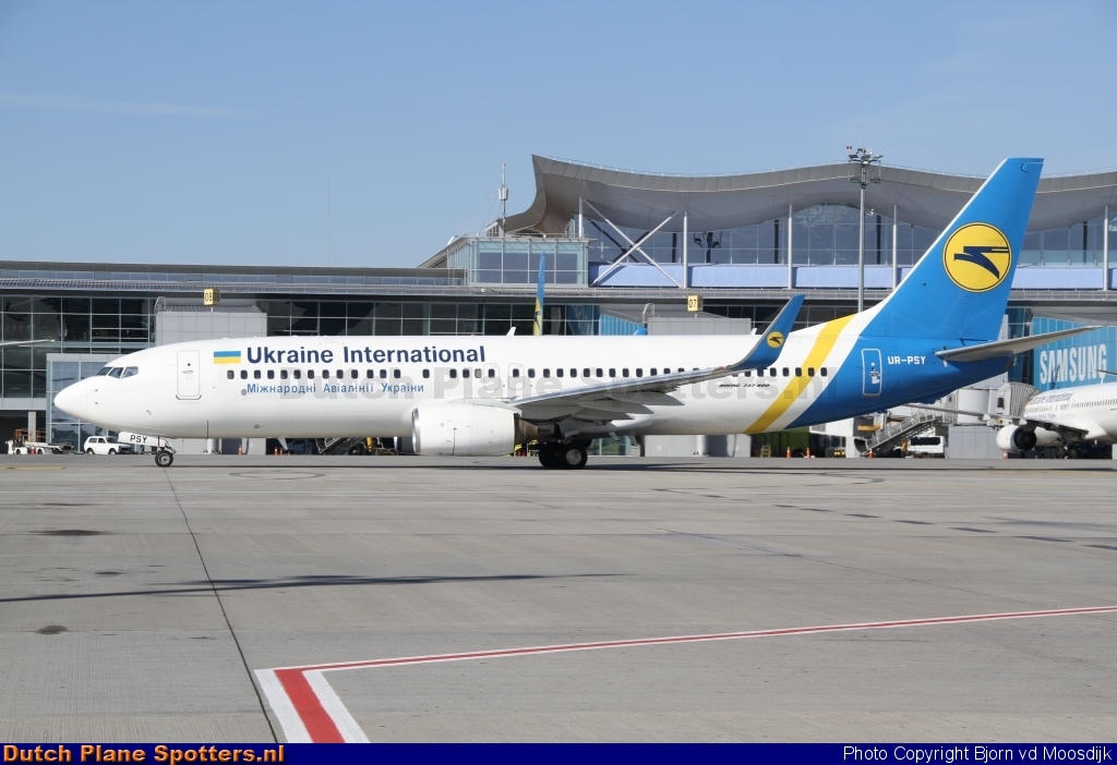 UR-PSY Boeing 737-800 Ukraine International Airlines by Bjorn vd Moosdijk