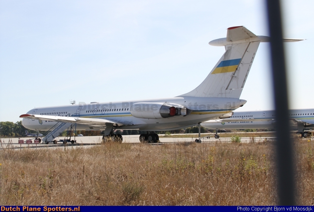 UR-86527 Ilyushin Il-62 Ukraine - Government by Bjorn vd Moosdijk