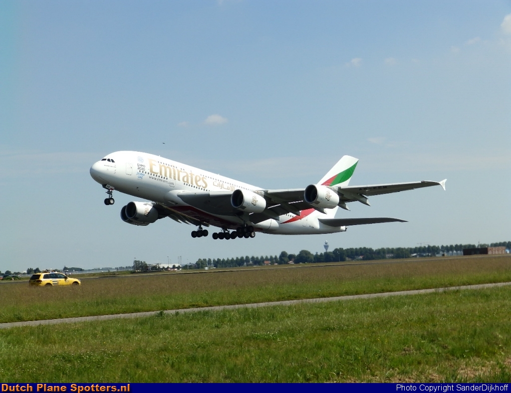 A6-EEM Airbus A380-800 Emirates by SanderDijkhoff