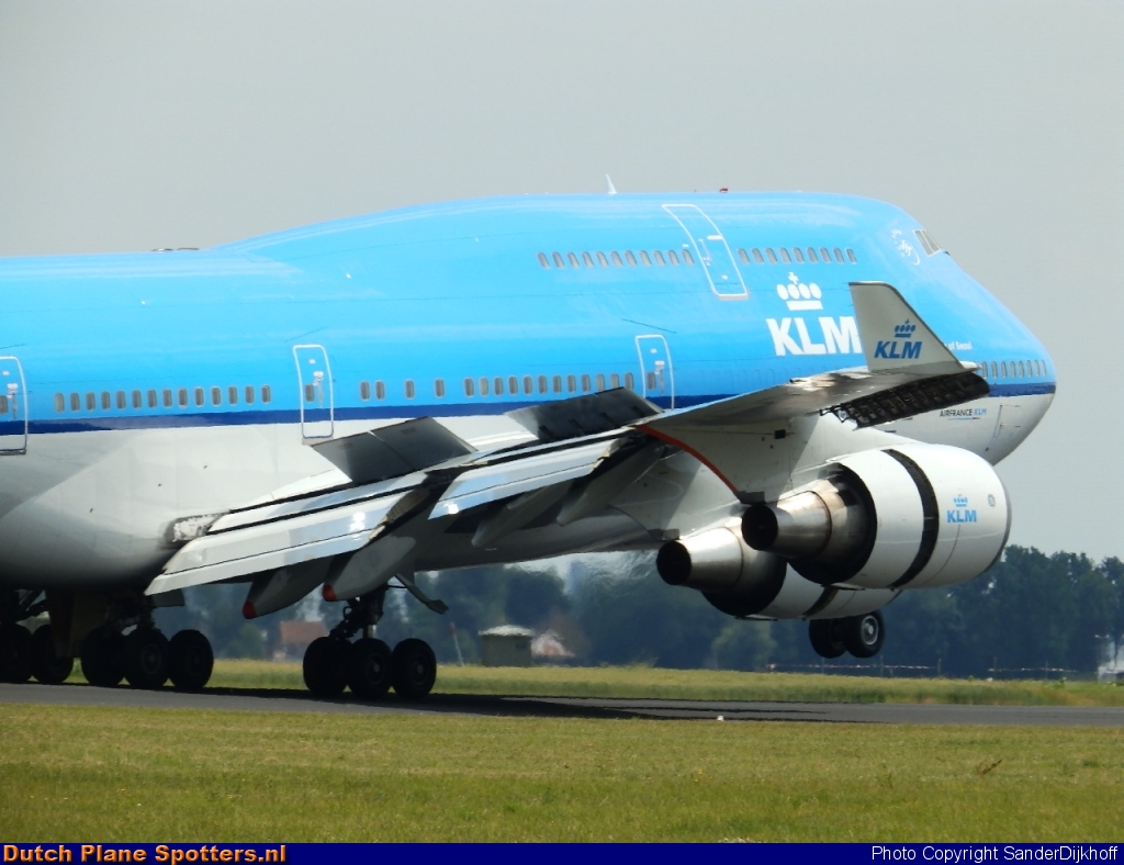 PH-BFS Boeing 747-400 KLM Royal Dutch Airlines by SanderDijkhoff