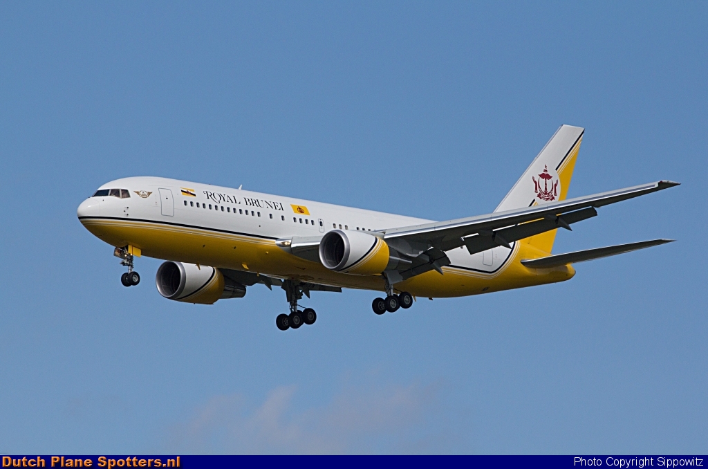 V8-MHB Boeing 767-200 Royal Brunei Airlines by Sippowitz