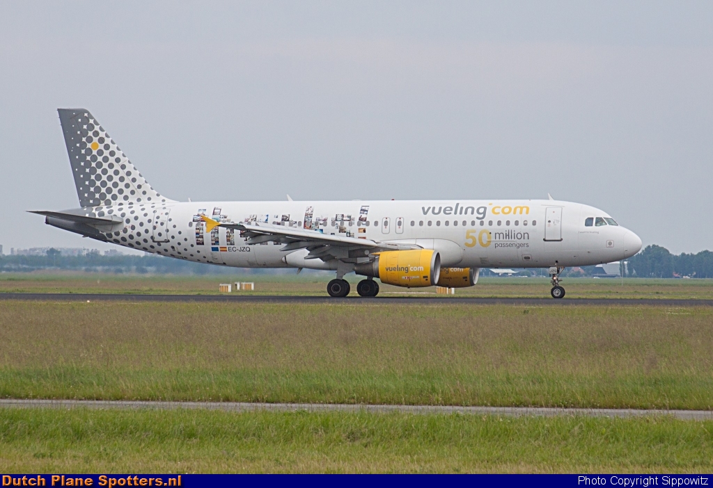 EC-JZQ Airbus A320 Vueling.com by Sippowitz