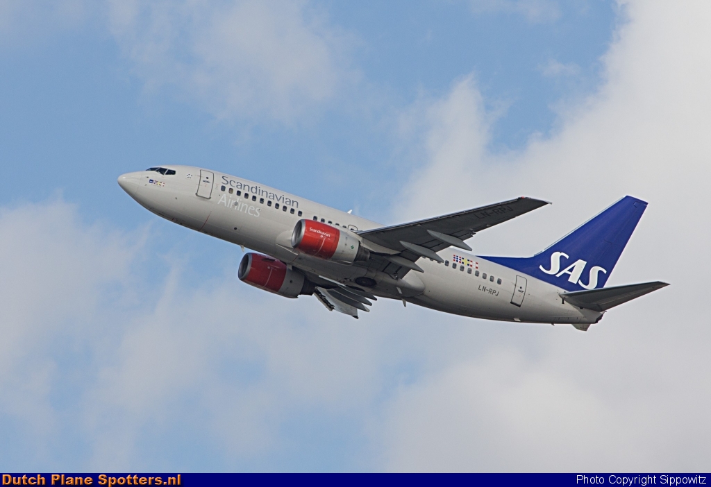 LN-RPJ Boeing 737-700 SAS Scandinavian Airlines by Sippowitz