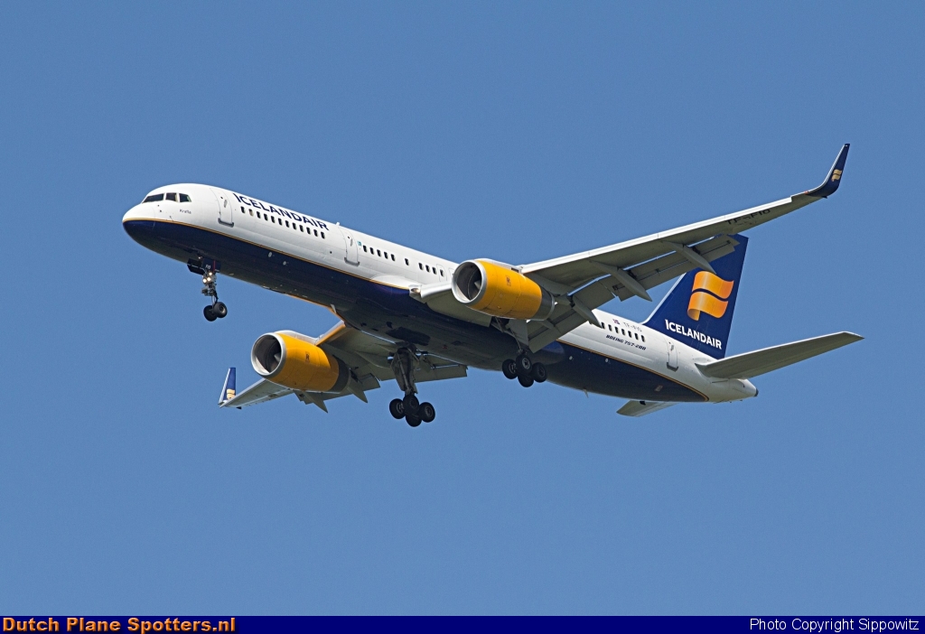 TF-FIO Boeing 757-200 Icelandair by Sippowitz