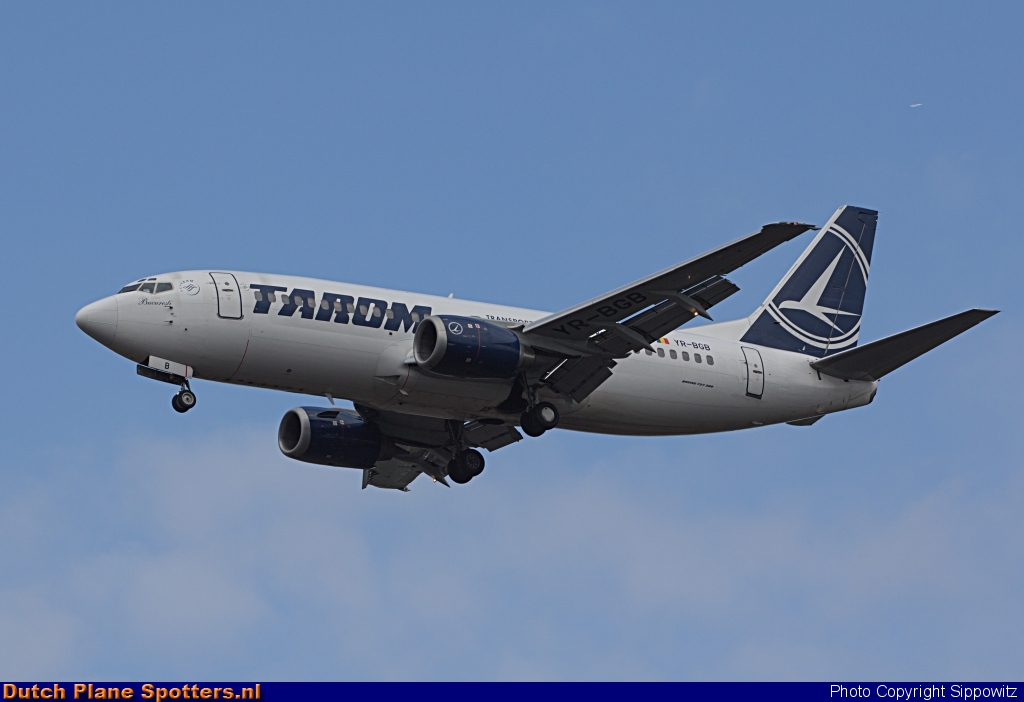 YR-BGB Boeing 737-300 TAROM by Sippowitz