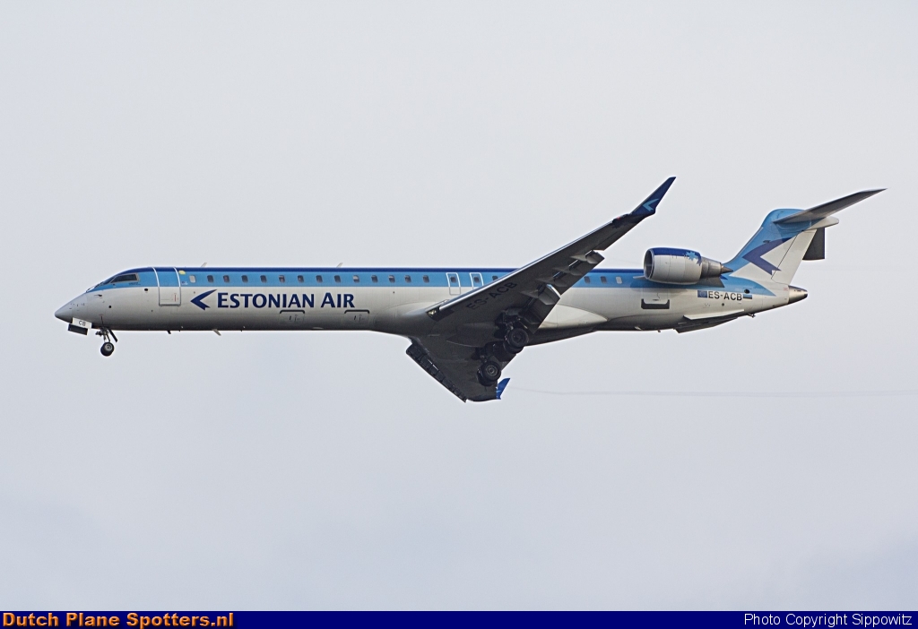 ES-ACB Bombardier Canadair CRJ900 Estonian Air by Sippowitz
